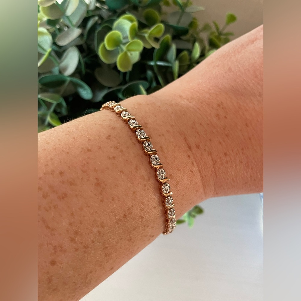 Ross Simons Illusion Gold Over Sterling Silver 7.5" Tennis Bracelet Star Charm - Picture 5 of 5
